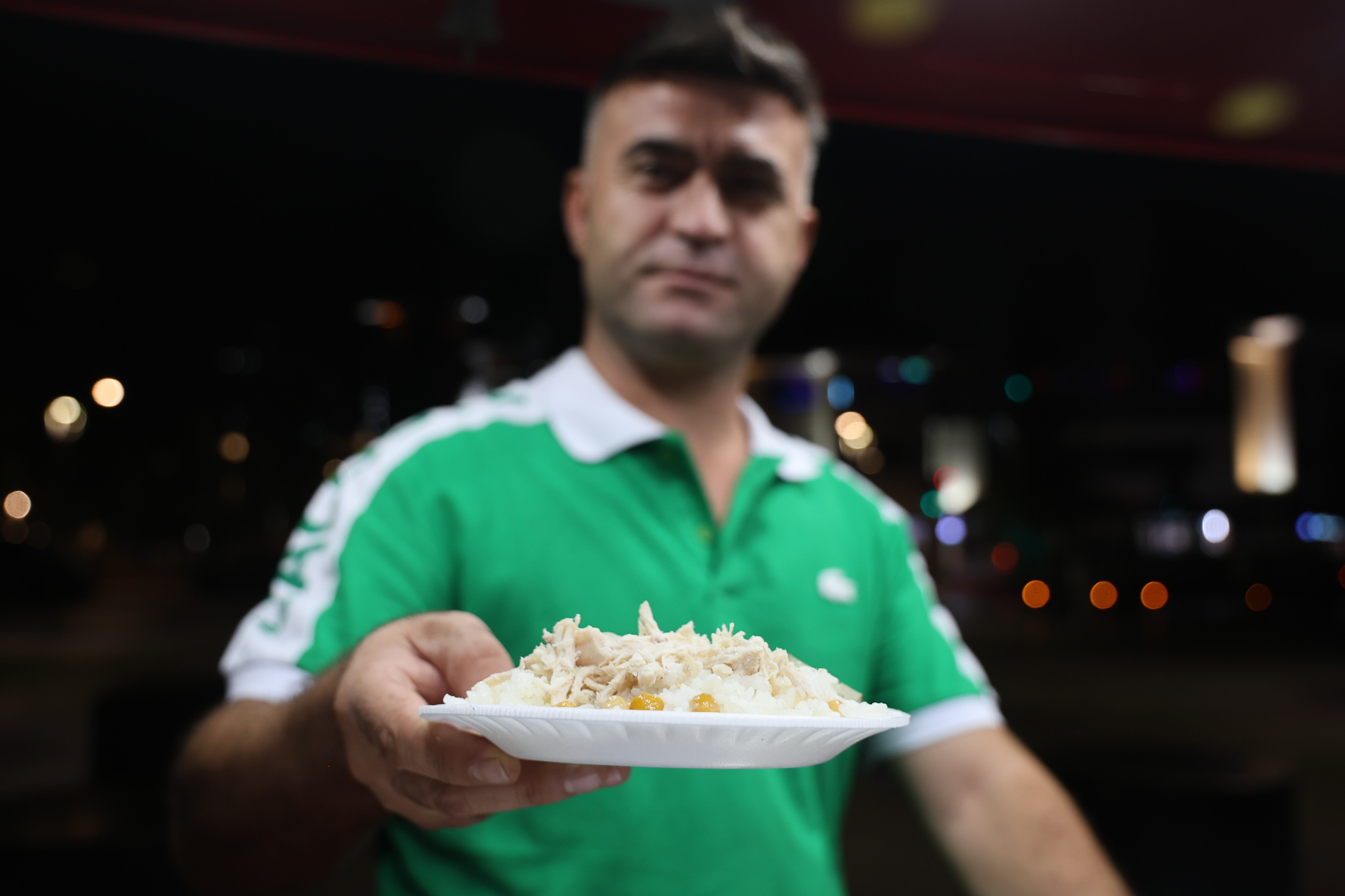 Osmanlı sofralarından gelen vazgeçilmez lezzet 'tavuk pilav' Konya'da ekmekle yeniyor - 3. Resim