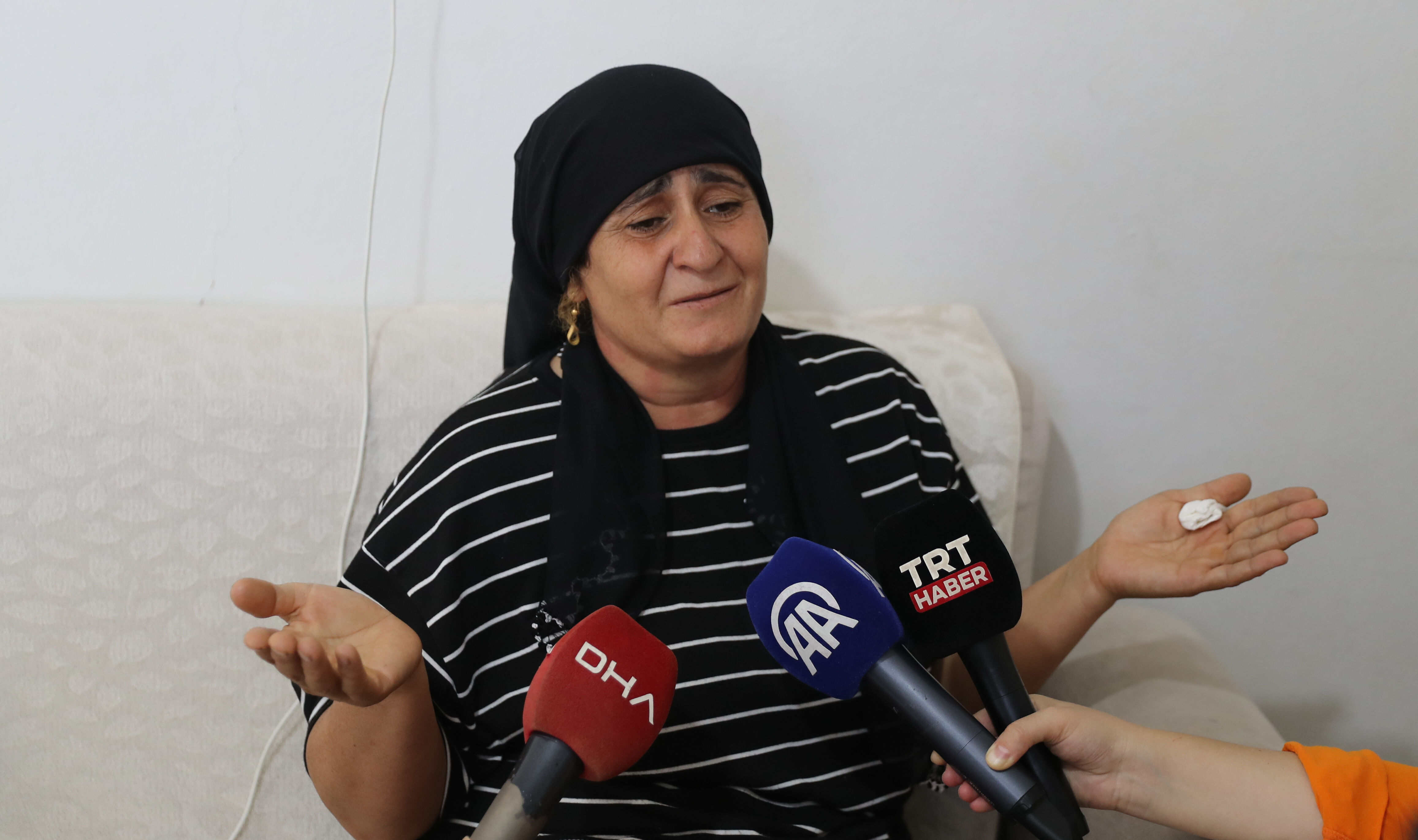 Diyarbakır'da kaybolan Narin'i arama çalışmaları 6. gününde! Taş üstündeki kan lekesi... - 4. Resim