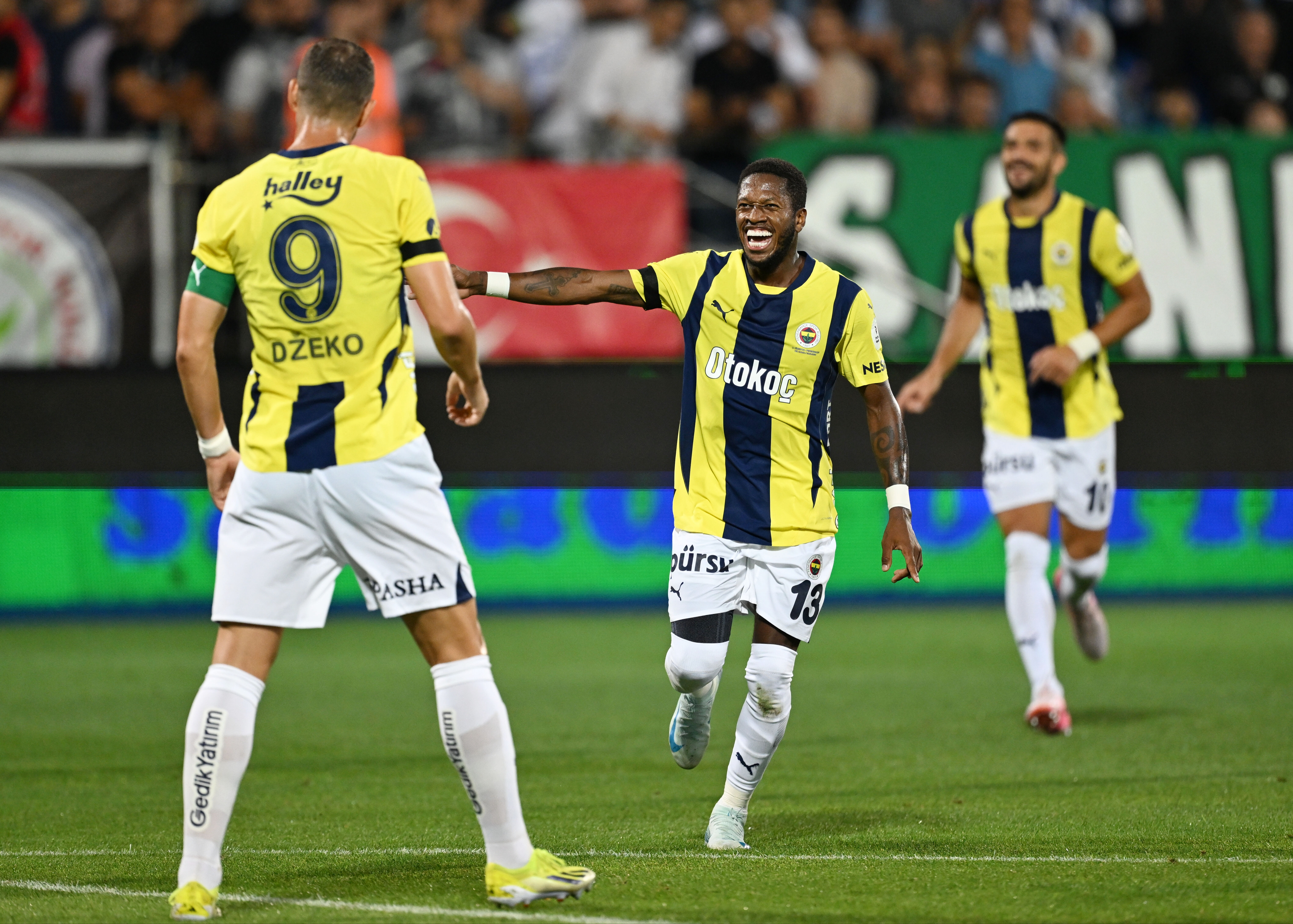 Fenerbahçe'nin yıldızı Fred'den hat-trick değerlendirmesi! Mourinho ile ne konuştu? - 1. Resim