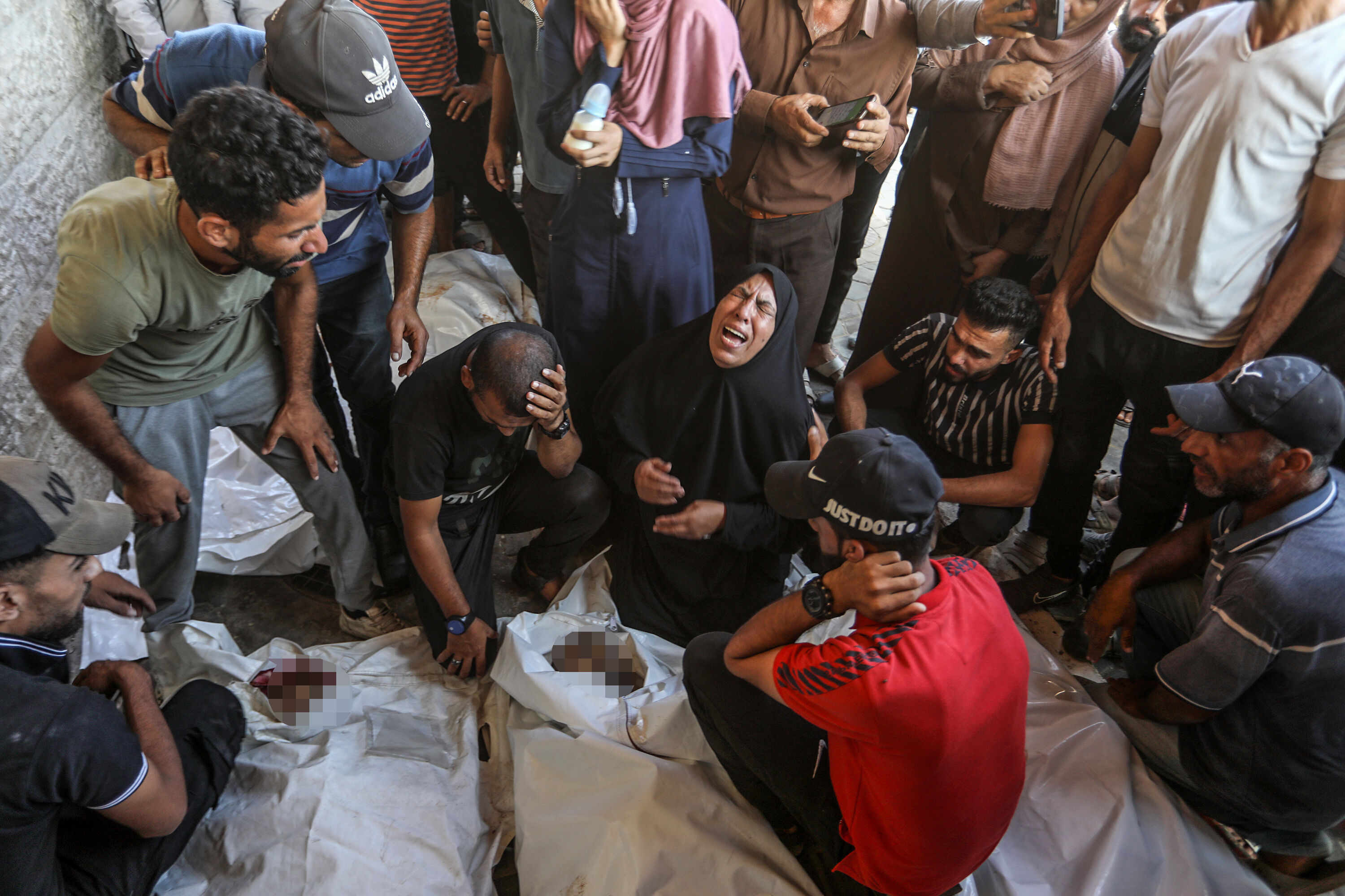 İsrail’in Gazze'de gerçekleştirdiği katliamlarda şu ana kadar 16 bin 589 çocuk öldü… Soykırımın toplam bilanço ise korkutucu - 1. Resim