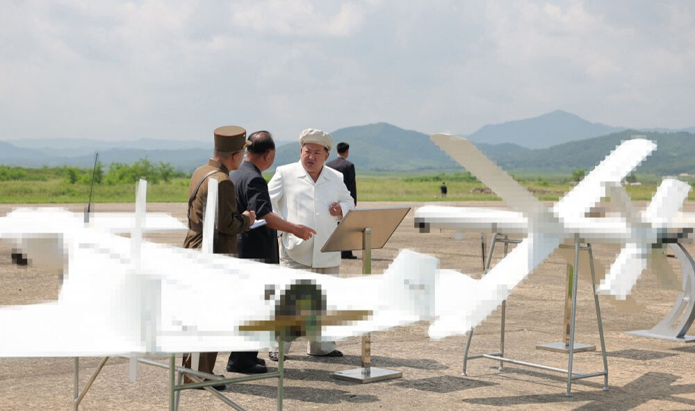 Kahkahalar eşliğinde test etti! İşte Kuzey Kore'nin yeni 'ölümcül dron'u - 2. Resim