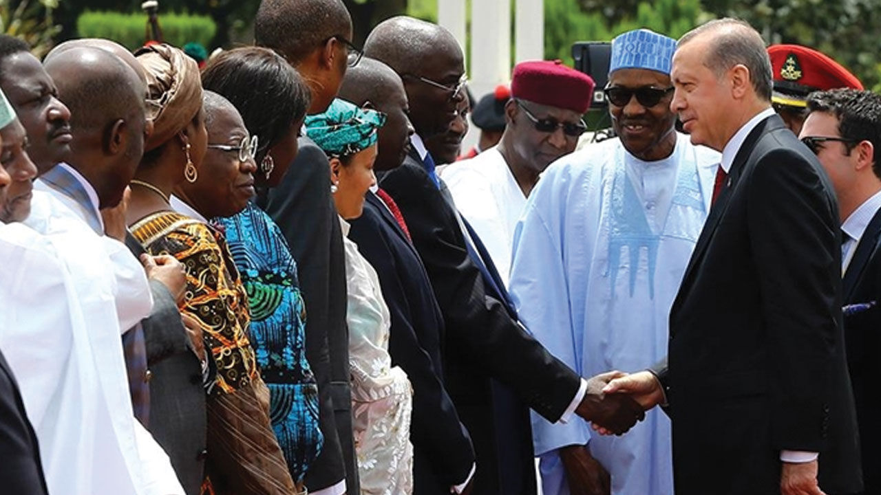 Afrika'nın yükselen gücü Türkiye ABD ve Çin'e rakip oldu! İngiliz Financial Times'tan Erdoğan'ın politikasına övgü - 1. Resim