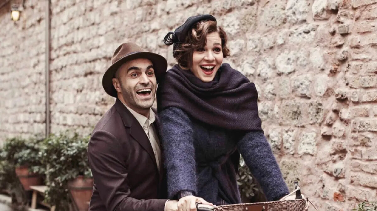 Alper Kul 12 yıllık mutlu evliliğinin sırrını açıkladı! Alper Kul 12 yıllık mutlu evliliğinin sırrını açıkladı! - 2. Resim