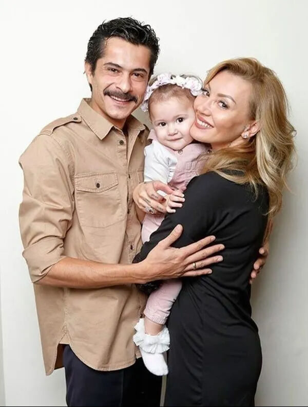 İsmail Hacıoğlu ile Duygu Kumarki tekrardan ayrıldılar! Çareyi hesabı kapatmakta buldu - 3. Resim