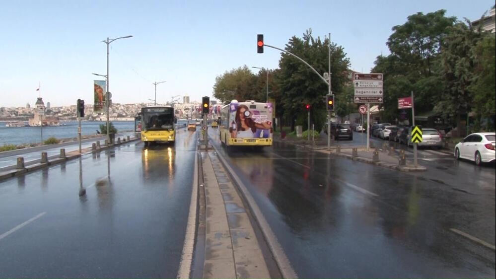 İstanbul'un iki yakasında birbirinden farklı hava! Kime yağmur, kimine güneş... İstanbul'un iki yakasında birbirinden farklı hava! Kime yağmur, kimine güneş... - 2. Resim