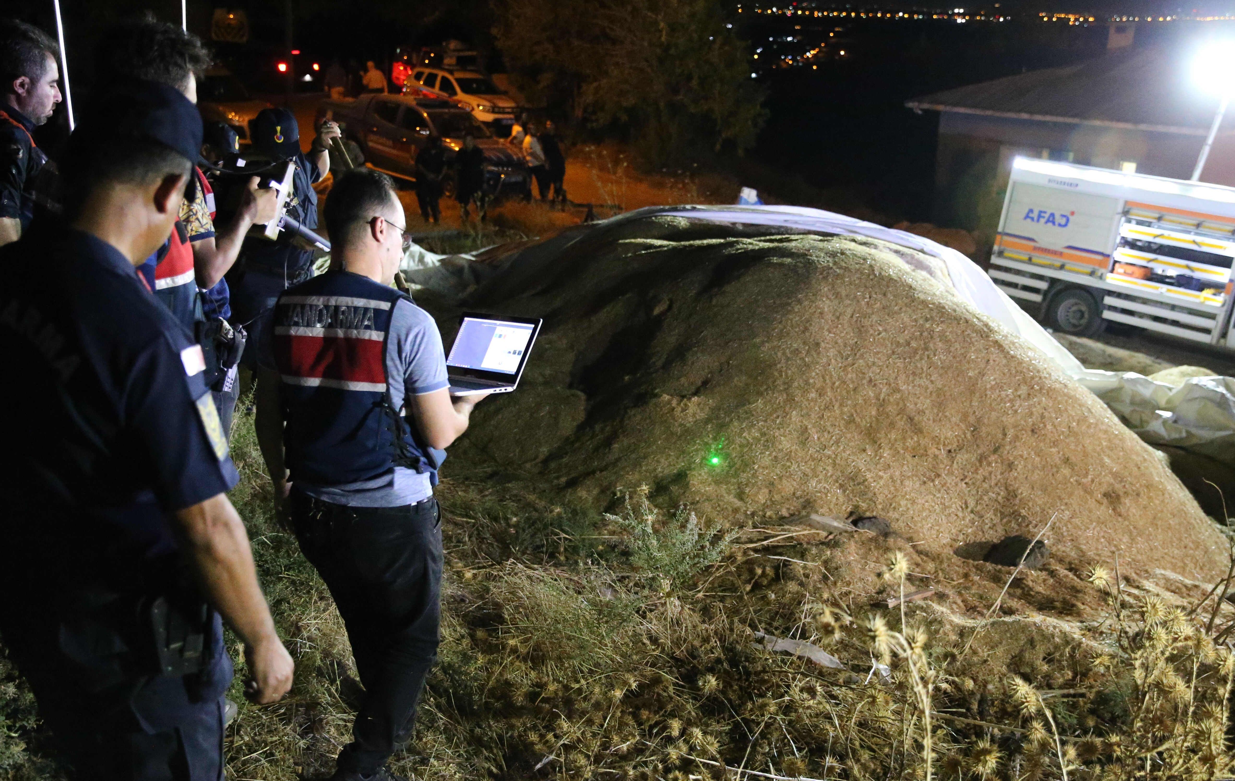 Narin Güran'ı arama çalışmaları 7. gününde! İhbar geldi,  yer altı görüntüleme cihazı devreye girdi - 1. Resim