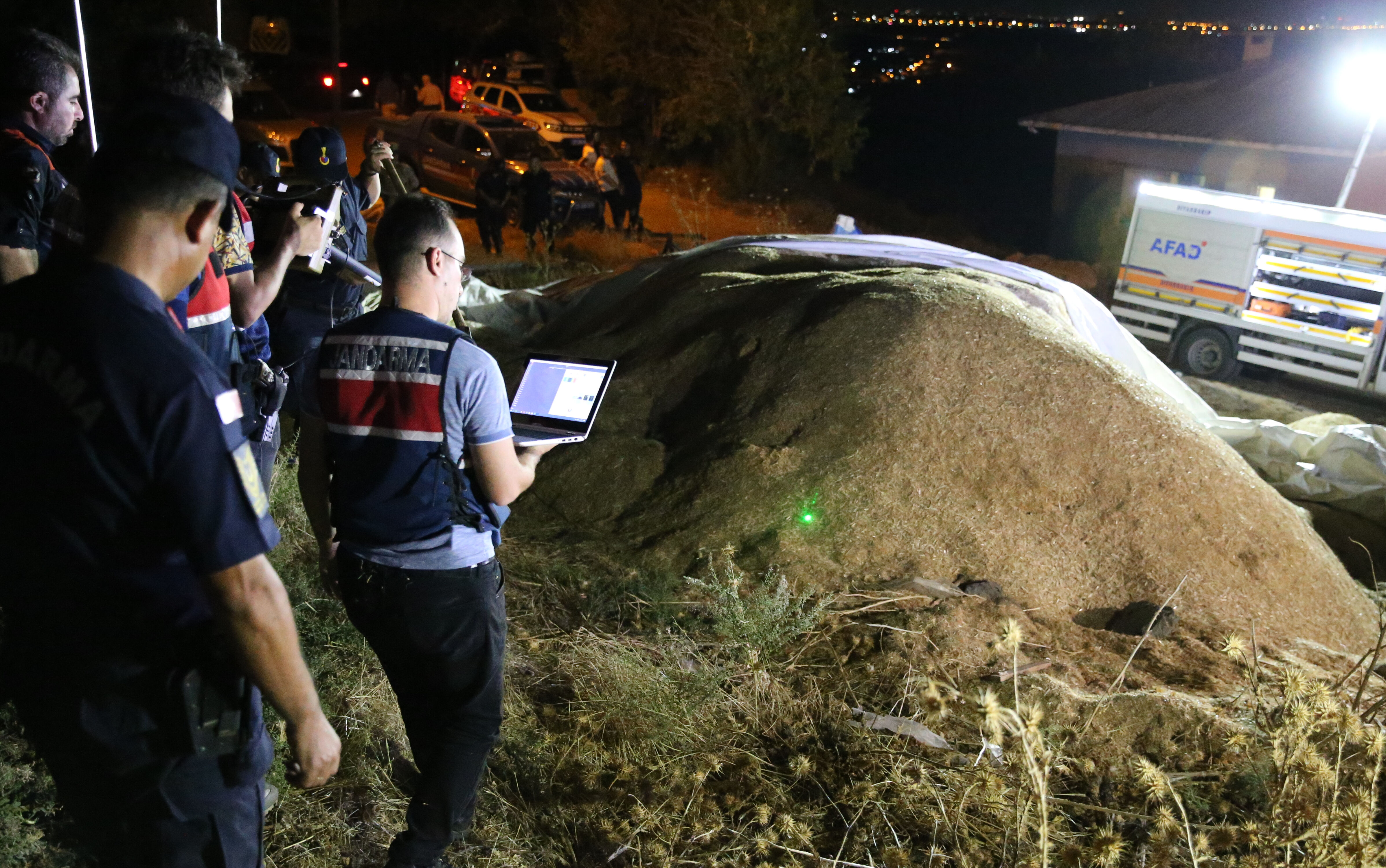 Narin Güran'ın babası TGRT Haber'e konuştu: Asılsız ihbarda bulunmayın Narin Güran'ın babası TGRT Haber'e konuştu: Asılsız ihbarda bulunmayın - 4. Resim