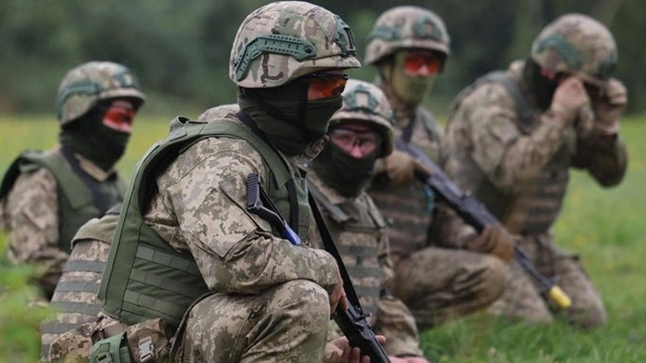 Rusya hipersonik füzeyle vurdu, Ukrayna ise Kursk bölgesine girerek cevap verdi - 4. Resim