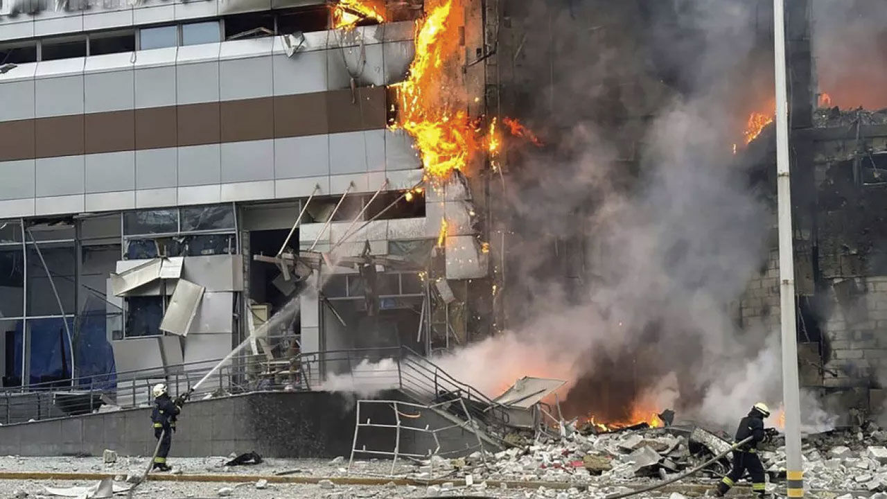 Rusya hipersonik füzeyle vurdu, Ukrayna ise Kursk bölgesine girerek cevap verdi - 1. Resim