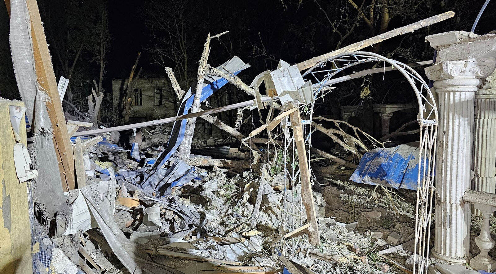 Rusya'dan Ukrayna'ya 'en büyük' hava saldırısı! 6 kişi öldü, onlarca füze ve İHA düşürüldü - 1. Resim