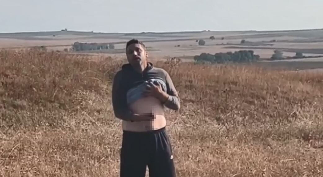 Tekirdağ'da karısını döverek öldürüp şehre korku salmıştı! Yakalanınca bıçağı karnına dayadı Tekirdağ'da karısını döverek öldürüp şehre korku salmıştı! Yakalanınca bıçağı karnına dayadı - 2. Resim