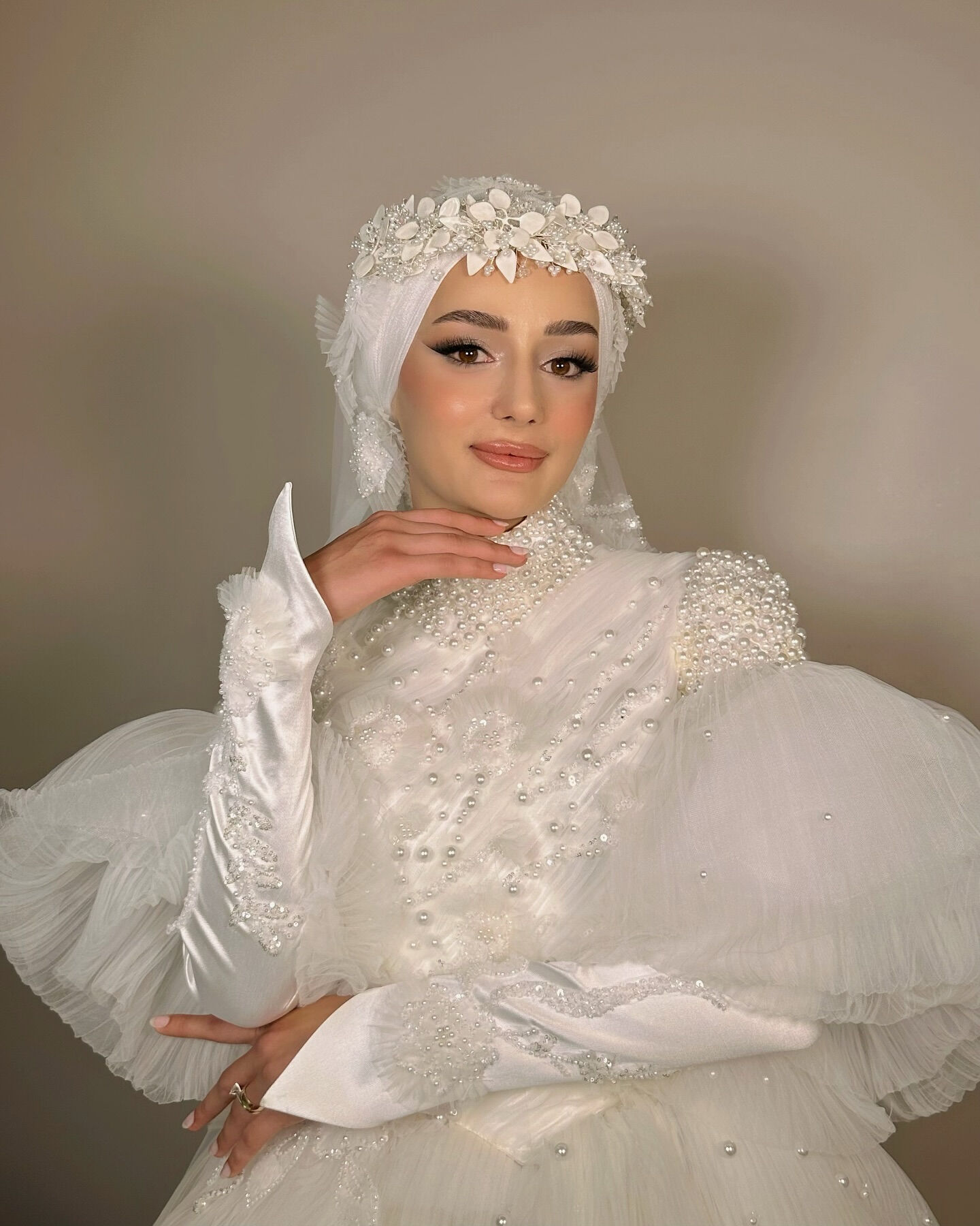 ‘Amin’ videosuyla gündem olan Gizem Yıldız evlendi! Sosyal medyada yorum yağdı - 3. Resim