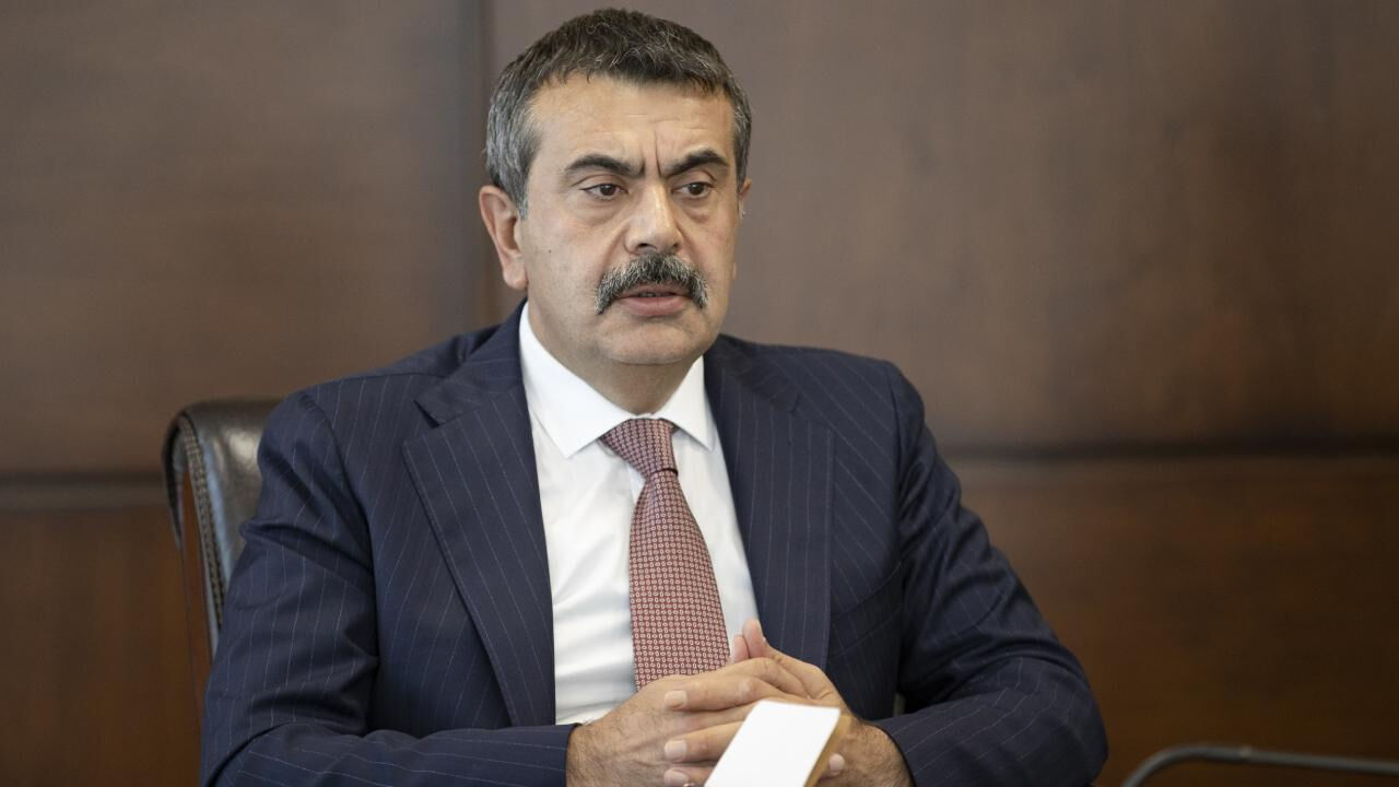 Bakan Tekin'den deprem bölgesi mesajı: Eğitim-öğretimin sorunsuz şekilde başlayabilmesi için tedbirleri aldık Bakan Tekin'den deprem bölgesi mesajı: Eğitim-öğretimin sorunsuz şekilde başlayabilmesi için tedbirleri aldık - 5. Resim
