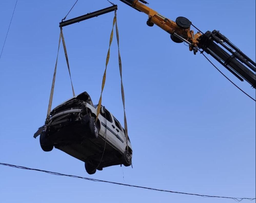 Bursa'da kontrolden çıkan araç zeytinliğe daldı! Ölü ve yaralılar var - 2. Resim