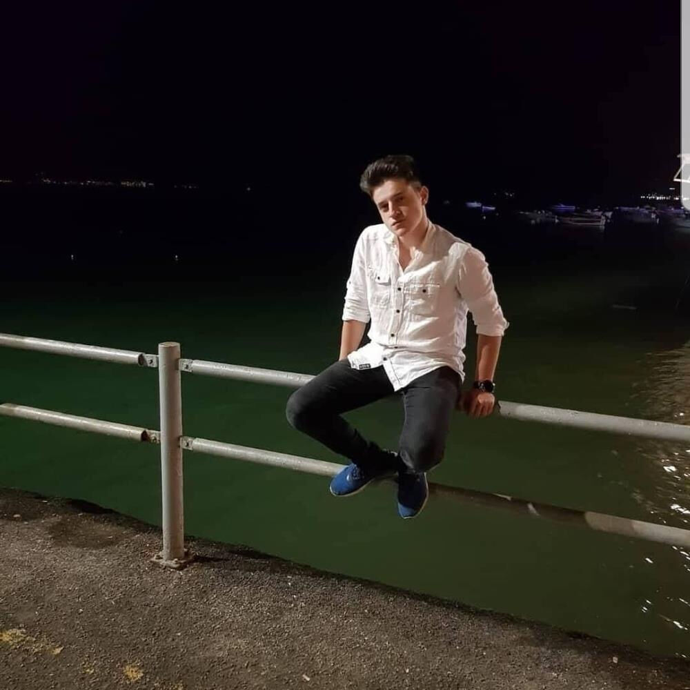 Bursa'da kontrolden çıkan araç zeytinliğe daldı! Ölü ve yaralılar var - 1. Resim