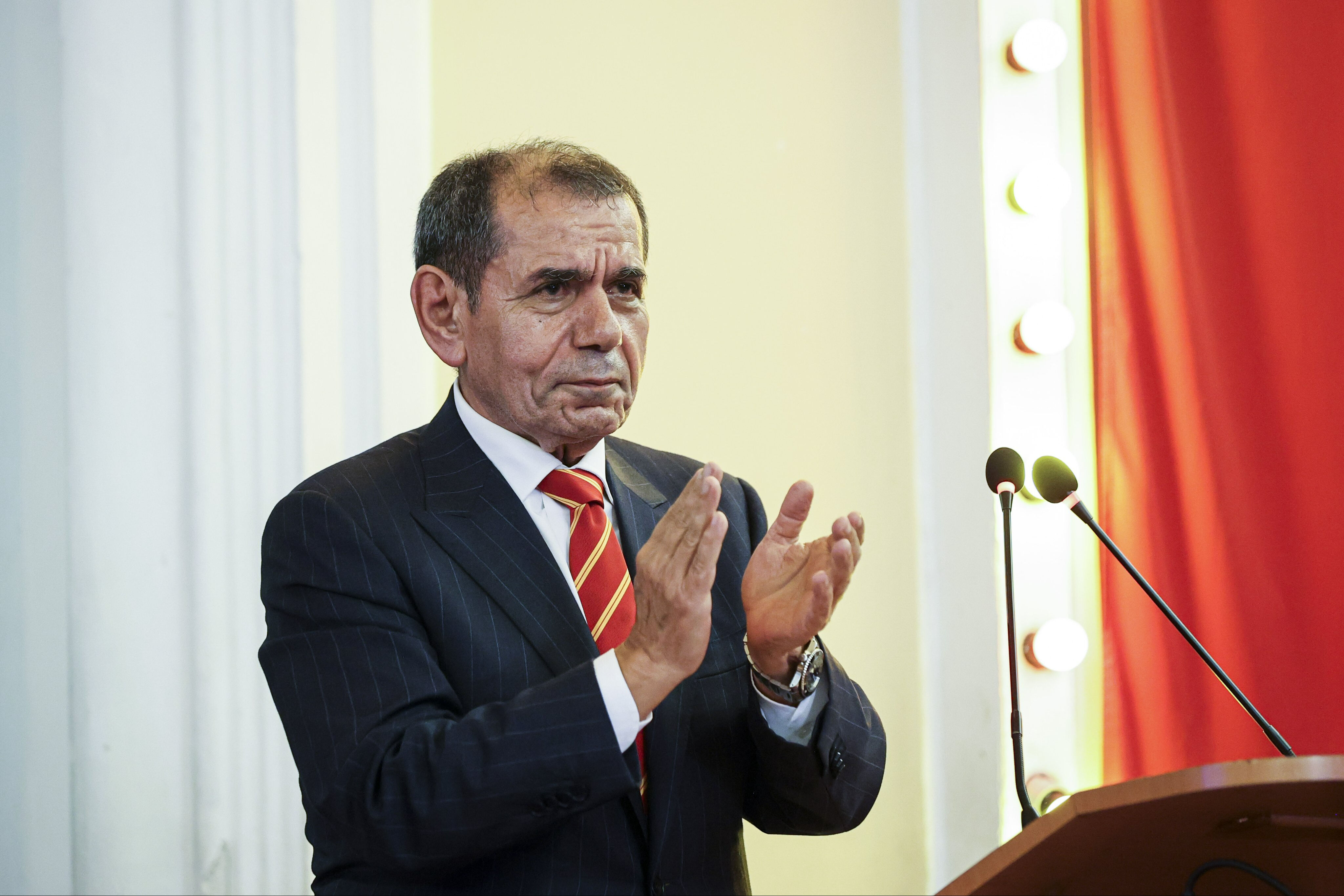 Galatasaray Yönetimi acil toplanıyor! Gündemde 4 istifa var - 2. Resim