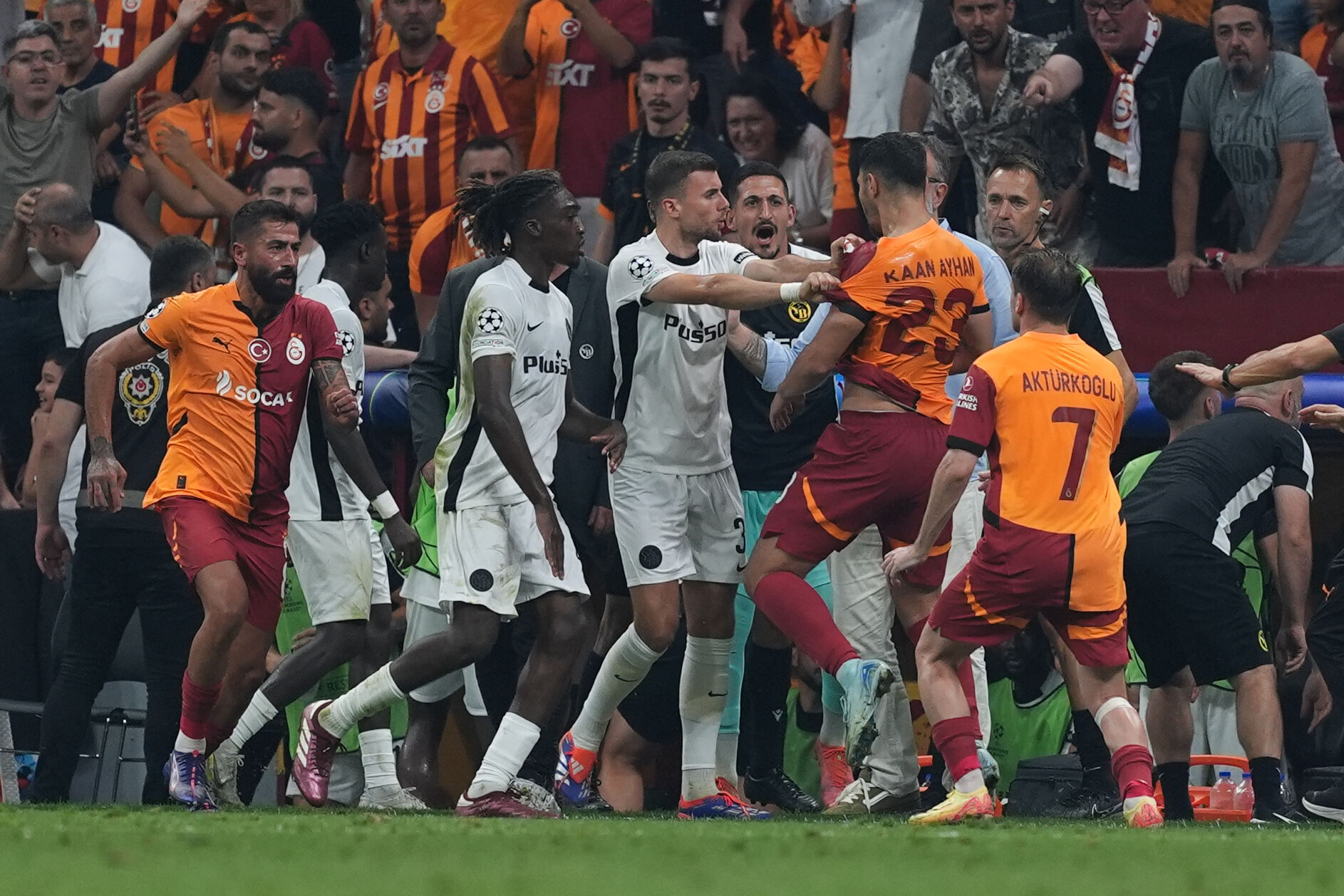 Galatasaray'ın yıldızı Kerem Demirbay'ı kızdıran soru! 