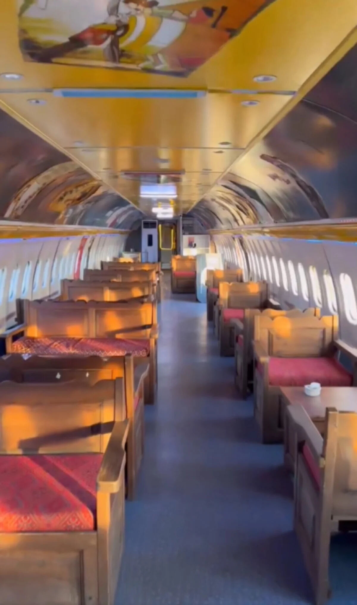 Kemal Sunal'ın hayatını kaybettiği uçağın görüntüleri ortaya çıktı! Bakın ne olarak kullanılıyor Kemal Sunal'ın hayatını kaybettiği uçağın görüntüleri ortaya çıktı! Bakın ne olarak kullanılıyor - 3. Resim