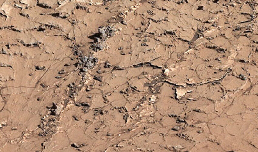 NASA'nın aracından şaşkına çeviren buluş: Yeni izler Mars'ta su olduğunu mu gösteriyor? NASA'nın aracından şaşkına çeviren buluş: Yeni izler Mars'ta su olduğunu mu gösteriyor? - 1. Resim