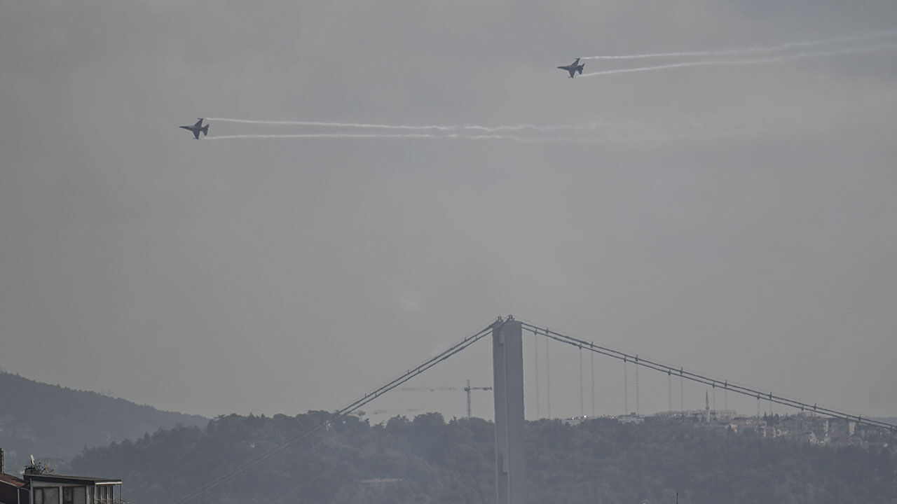 SOLOTÜRK İstanbul semalarında gövde gösterisi yaptı SOLOTÜRK İstanbul semalarında gövde gösterisi yaptı - 3. Resim