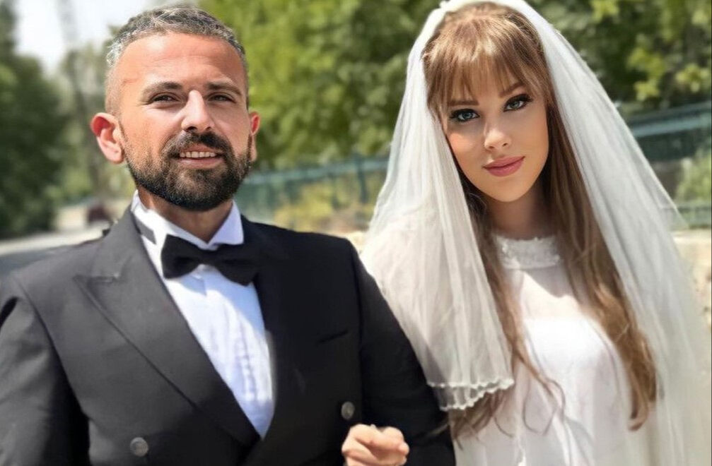 Ferdi Tayfur, kızı Tuğçe Tayfur'un soyismini kullanmasını yasakladı! Birbirlerine girdiler Feri Tayfur, kızı Tuğçe Tayfur'un soyismini kullanmasını yasakladı! Birbirlerine girdiler - 2. Resim