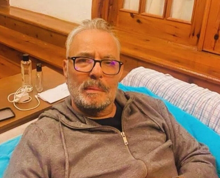 Ferdi Tayfur, kızı Tuğçe Tayfur'un soyismini kullanmasını yasakladı! Birbirlerine girdiler Feri Tayfur, kızı Tuğçe Tayfur'un soyismini kullanmasını yasakladı! Birbirlerine girdiler - 1. Resim