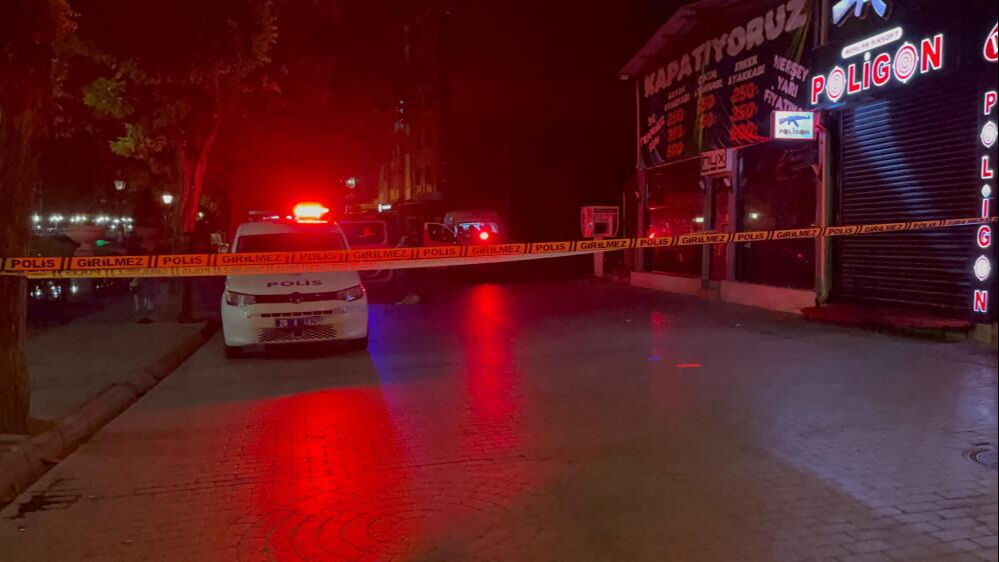 Arkadaş dehşeti! Mezarlığa götürüp ayaklarından vurdu... - 1. Resim