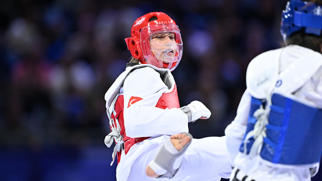 Milli tekvandocular Gamze Gürdal ve Fatih Çelik Paris'te gümüş madalya kazandılar - 1. Resim