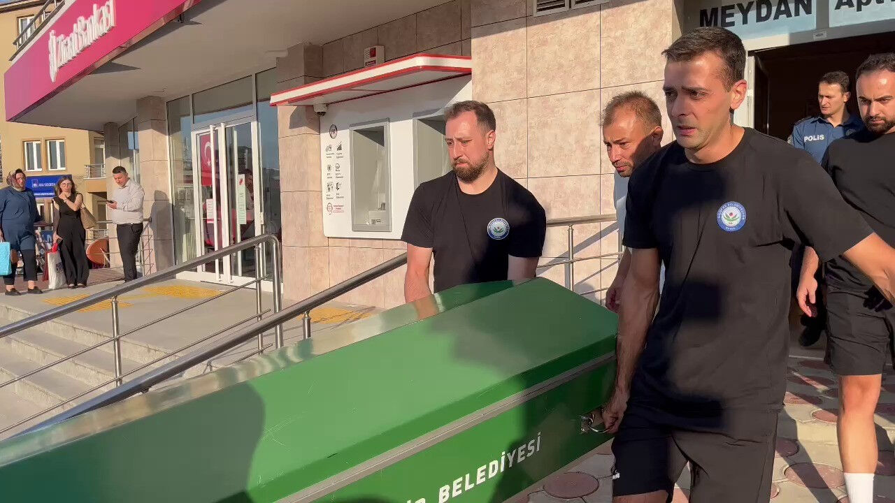 Pilar Marie Victoria Lopez şoke eden ölümüyle ilgili kulüpten açıklama: Uyku ilacı kullandı - 7. Resim