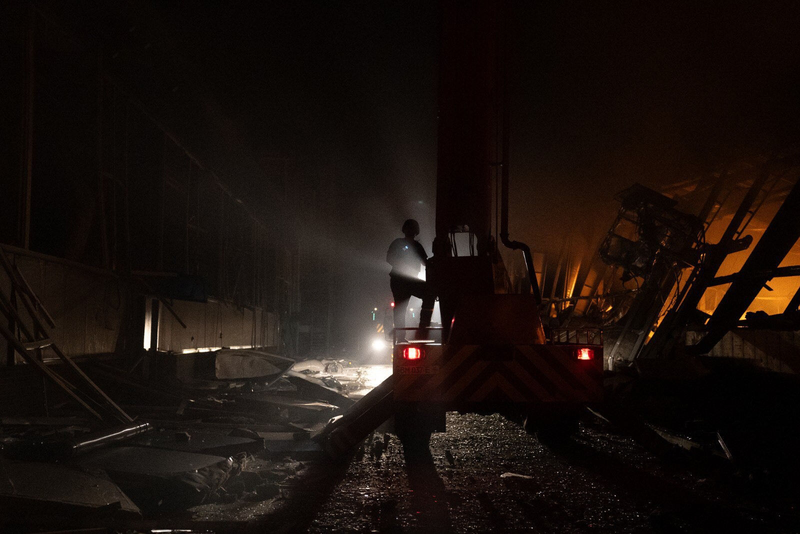 Rusya-Ukrayna savaşı giderek kızışıyor! İki kritik merkez bombalandı: Ölü ve yaralılar var - 2. Resim