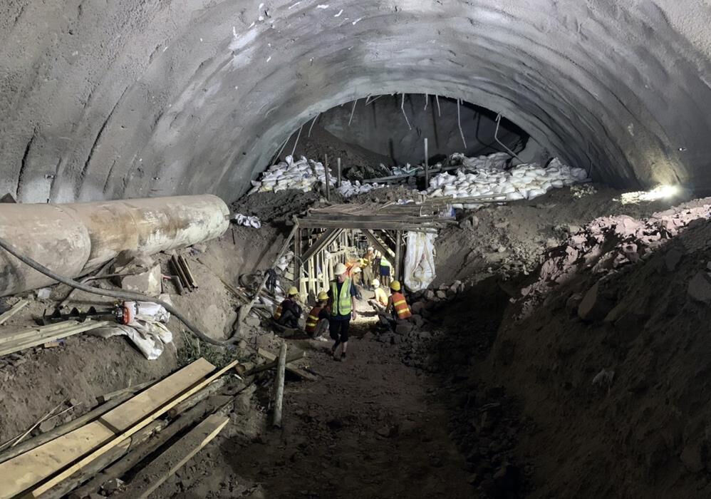 Tayland'da tünelde 6 gün mahsur kalmışlardı... Cansız bedenlerine ulaşıldı - 3. Resim