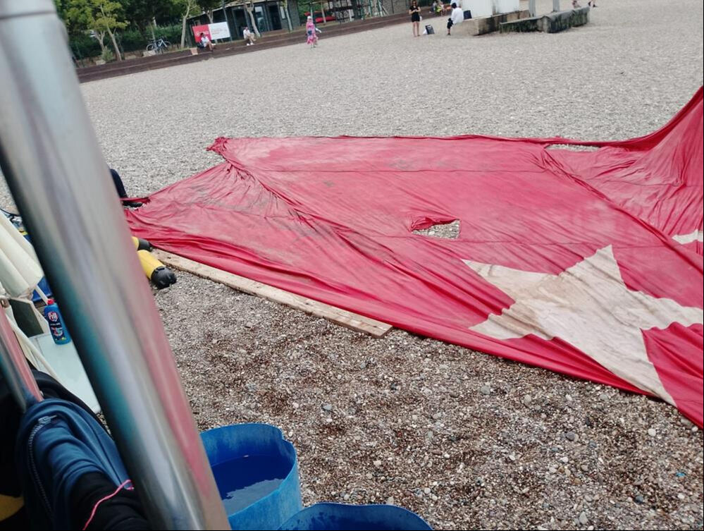 Antalya'da kaybolan bayrak 8 ay sonra bulundu - 1. Resim