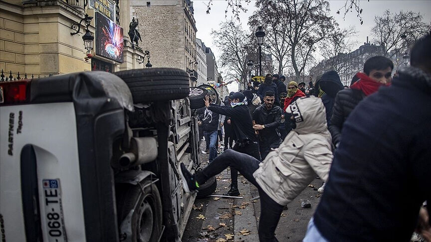 Avrupa'daki Kürtlerden PKK'ya 'isyan' bildirisi! Eli kanlı örgütün suç dosyasını tek tek anlattılar Avrupa'daki Kürtlerden PKK'ya 'isyan' bildirisi! Eli kanlı örgütün suç dosyasını tek tek anlattılar - 3. Resim