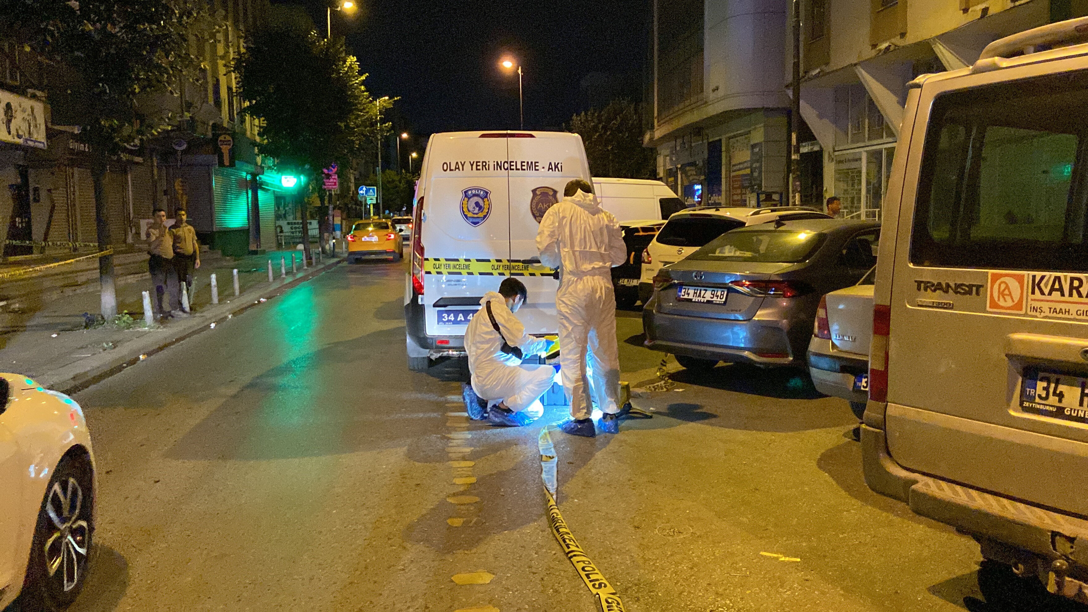 Bahçelievler'de cadde ortasında silahlı saldırı! 1 ölü, 1 yaralı - 1. Resim