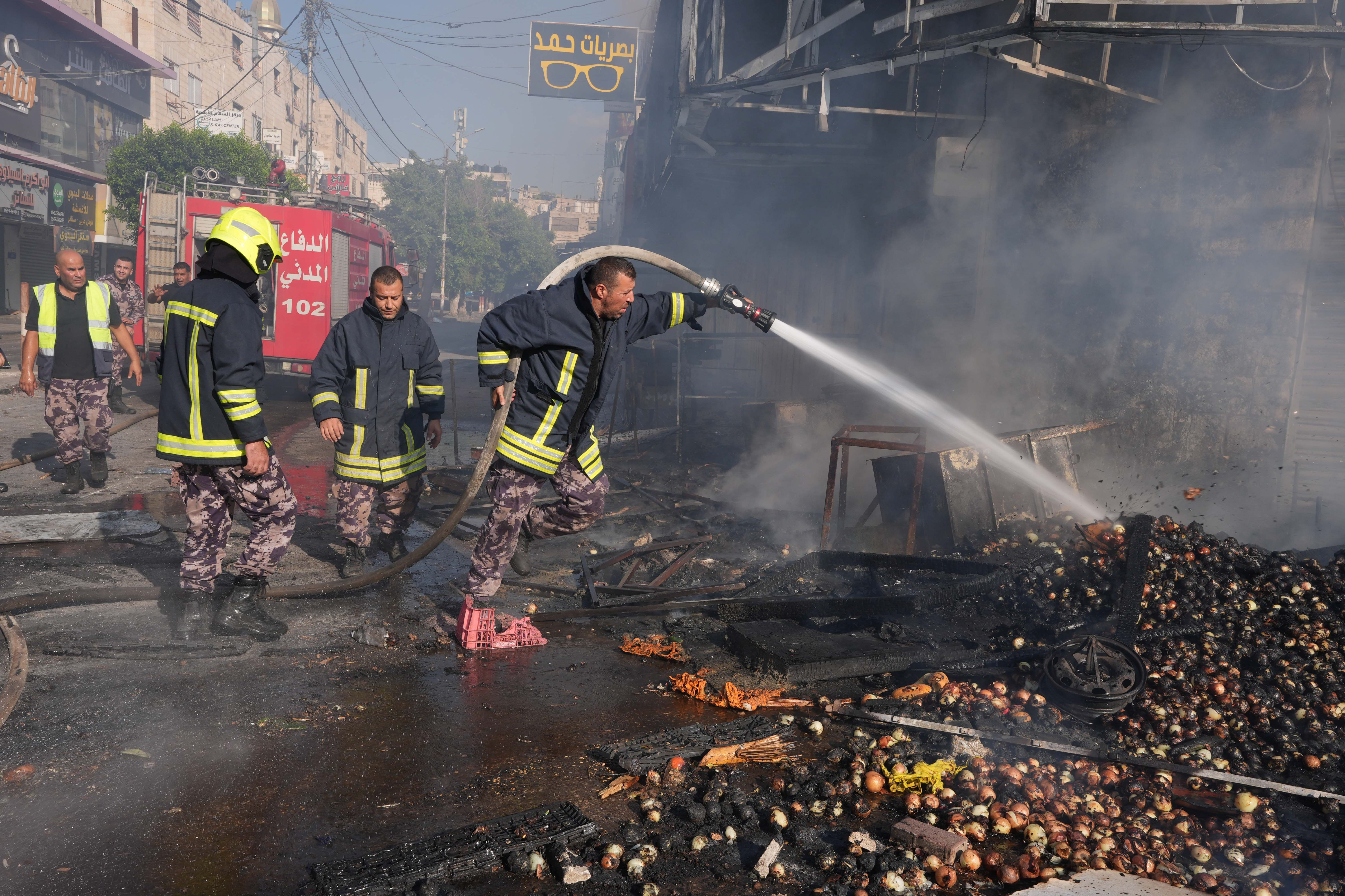 Ortadoğu'da katliamın yeni adresi belli oldu! Pazar ateşe verildi, evler kurşunlandı - 1. Resim
