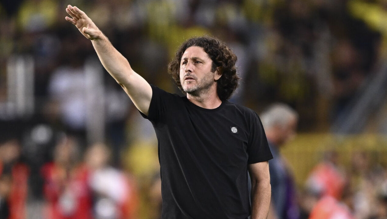 Şenol Güneş ile anlaşamayan Trabzonspor'dan sürpriz tercih! Efsane isimle görüşmeler başladı - 1. Resim