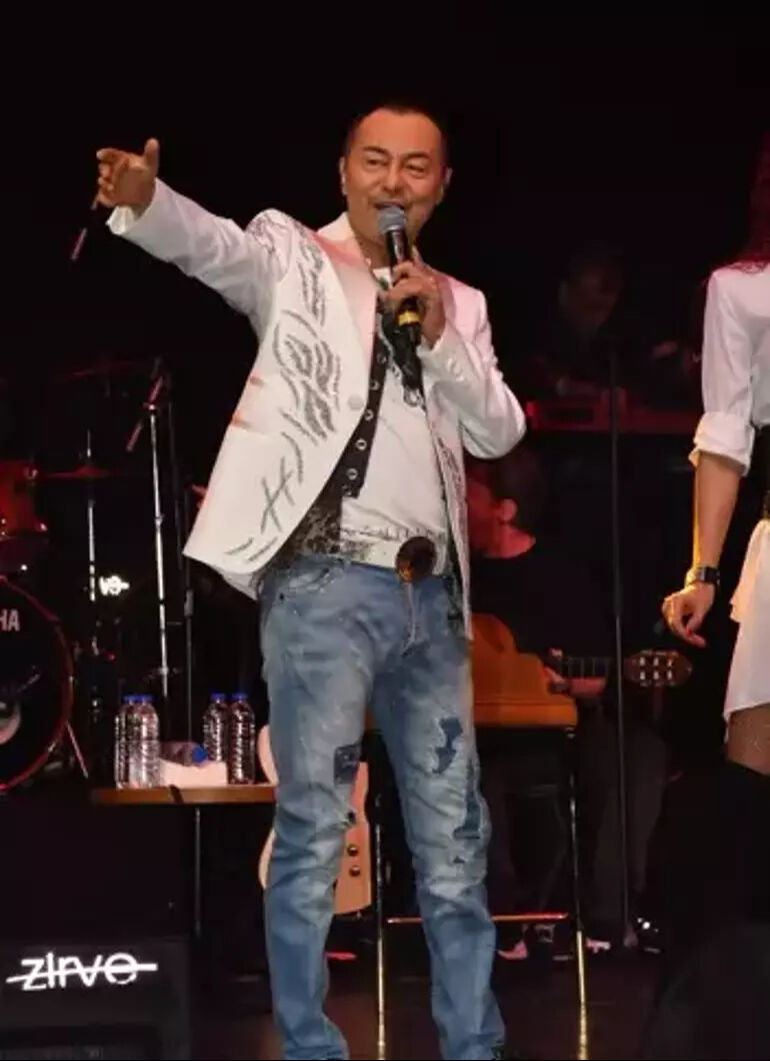 Serdar Ortaç annesine sitem etti! Seslendiği anlar gündem oldu Serdar Ortaç annesine sitem etti! Seslendiği anlar gündem oldu - 1. Resim