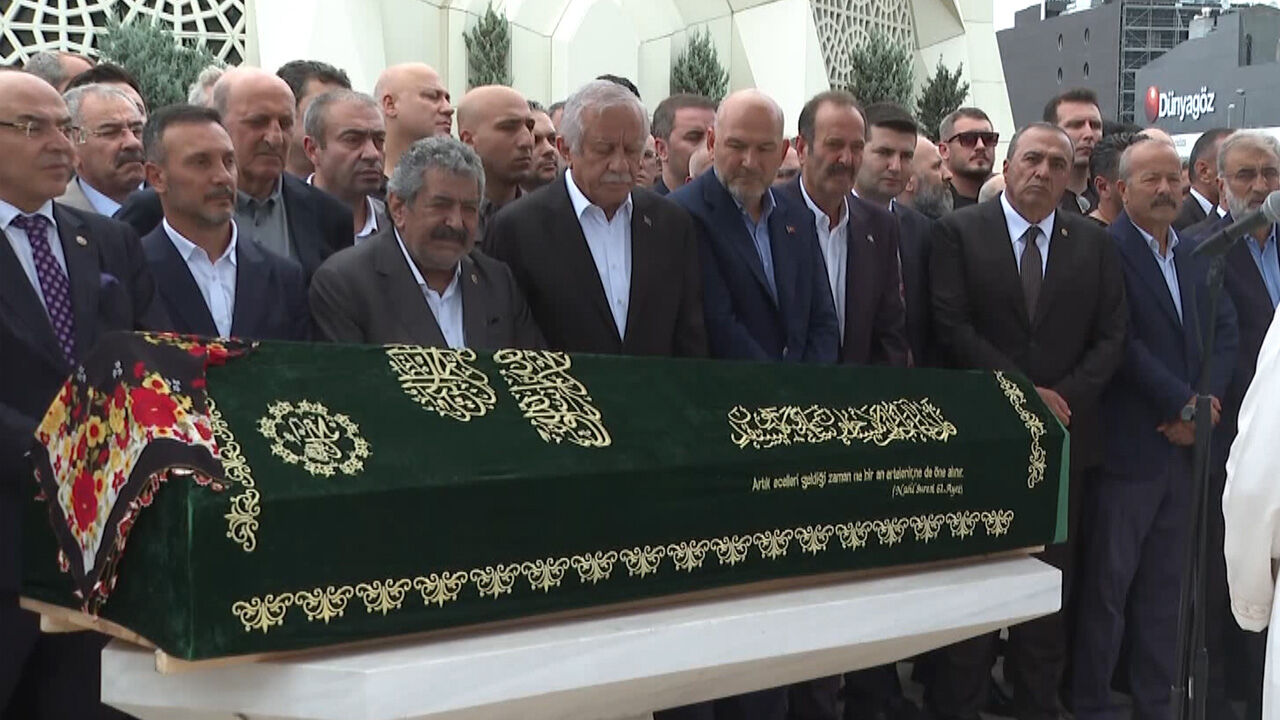 Eşi toprağa verildi... MHP'li Feti Yıldız'ın acı g&uuml;n&uuml;! - 1. Resim