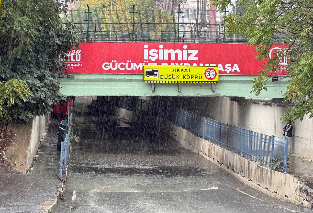 İstanbul sağanağa teslim! Önümüzdeki 4 saate dikkat... Uyarılar peş peşe - 4. Resim