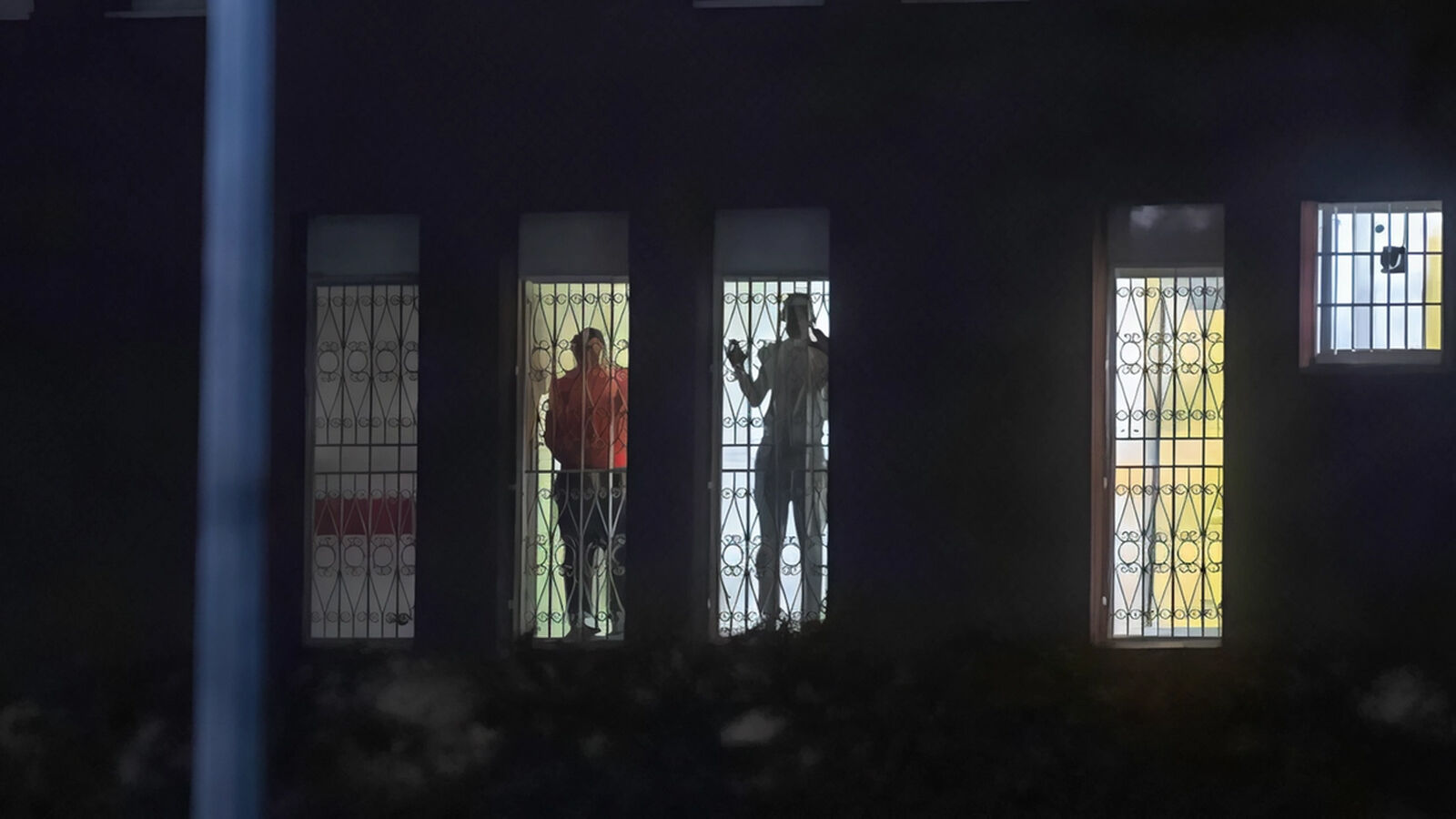 İtalya'da Milano'daki çocuk cezaevinde olaylar bitmiyor: 8 kişi yaralandı - 2. Resim