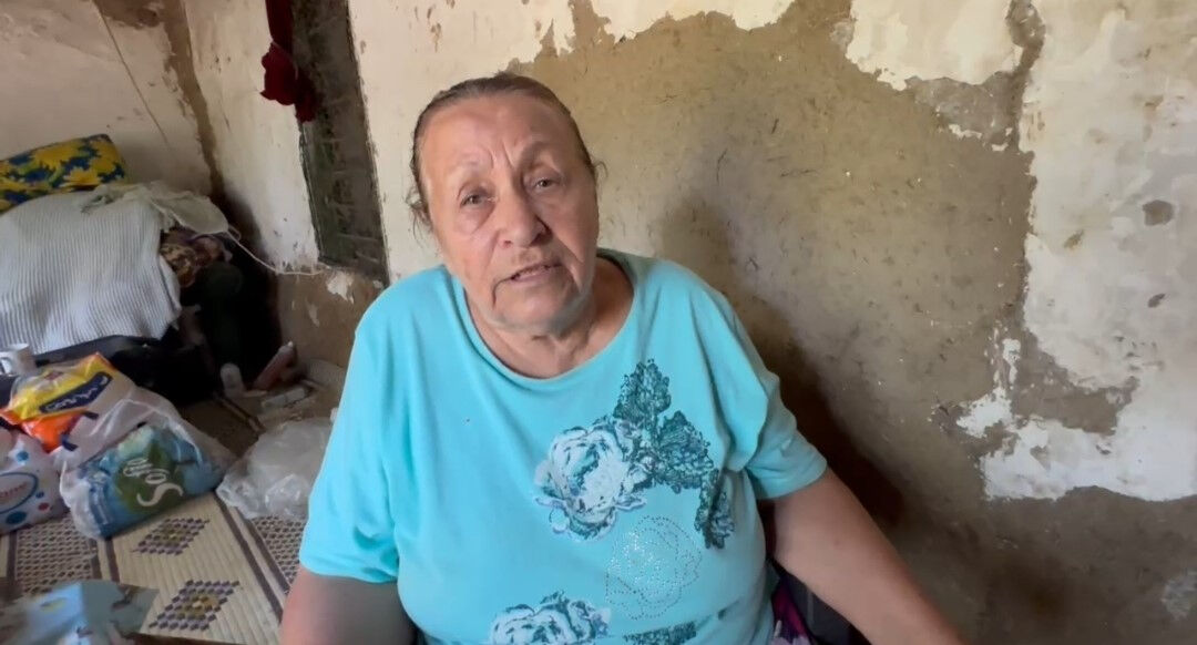 Ünlü sanatçı Gül Avalan zor günler geçiriyor! Önce arazisini kaybetti, sonra deprem mağduru oldu Ünlü sanatçı Gül Avalan zor günler geçiriyor! Önce arazisini kaybetti, sonra deprem mağduru oldu - 3. Resim