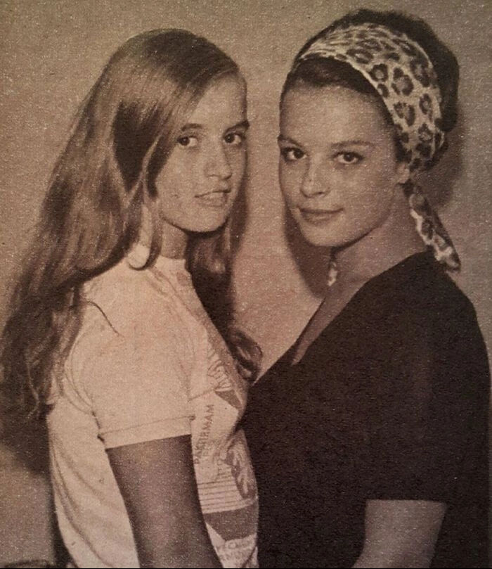 Yeşilçam'ın efsanesi Hülya Koçyiğit'in kardeşi de ünlü çıktı! - 3. Resim