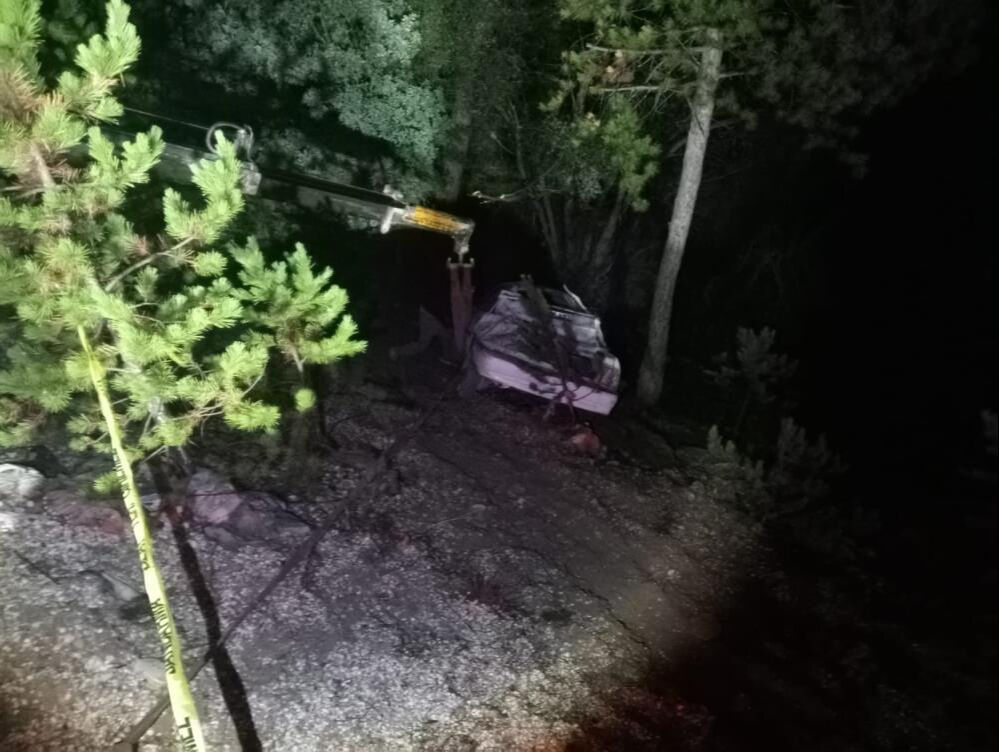 Burdur'da kontrolden çıkan araç şarampole uçtu, ölü ve yaralılar var - 2. Resim