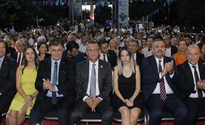 Cüneyt Özdemir'den Özgür Özel'e Dilruba Kayserilioğlu tepkisi: Siz kafayı mı yediniz? Cüneyt Özdemir'den Özgür Özel'e Dilruba eleştirisi: Siz kafayı mı yediniz? - 1. Resim