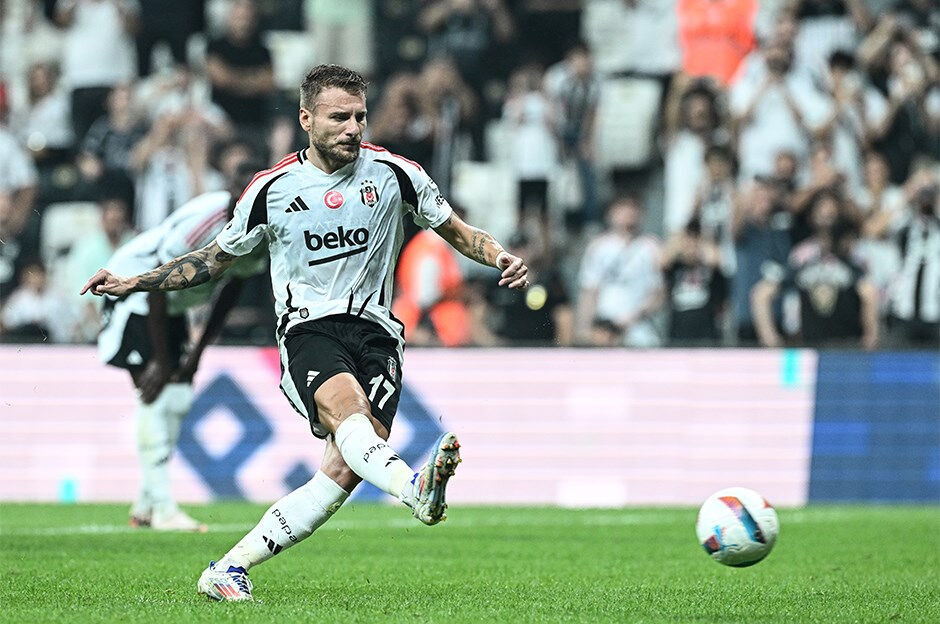 Kartal g&uuml;mb&uuml;r g&uuml;mb&uuml;r! Avrupa&rsquo;dan flaş Lugano zaferiyle d&ouml;nen Beşiktaş evinde Sivasspor&rsquo;u mağlup etti - 2. Resim