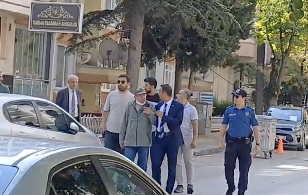 Mahalleyi havaya uçuracak düzenek kurarak not bıraktı: Çorum alarma geçti! Mahalleyi havaya uçuracak düzenek kurarak not bıraktı: Çorum alarma geçti! - 4. Resim