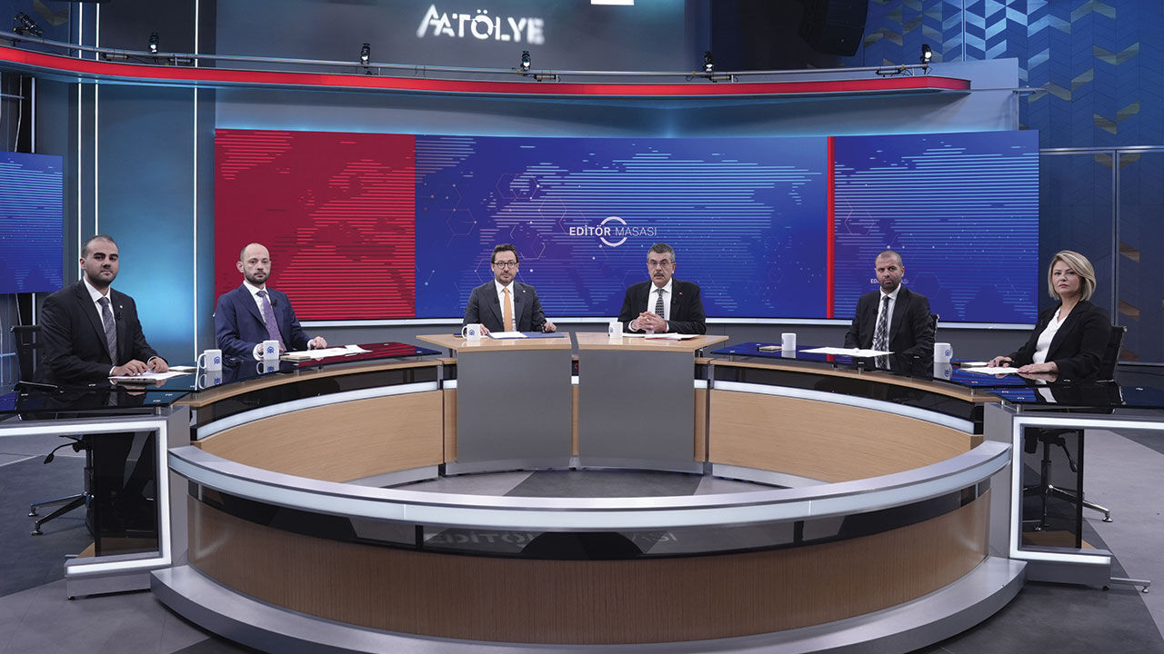 Milli Eğitim Bakanı Yusuf Tekin müfredat hakkındaki eleştirilere 'sadeleştirdik' diyerek cevap verdi - 1. Resim