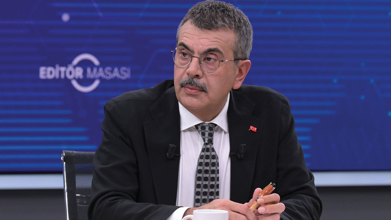 Milli Eğitim Bakanı Yusuf Tekin müfredat hakkındaki eleştirilere 'sadeleştirdik' diyerek cevap verdi - 3. Resim