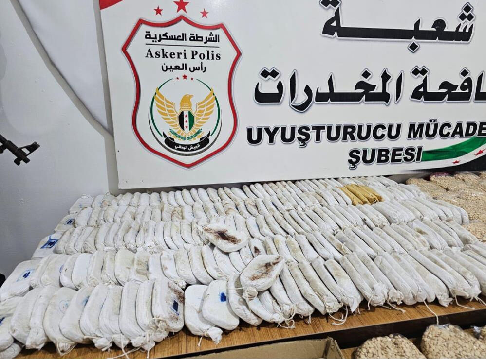 MİT Suriye'den Türkiye'ye sokulmak istenen uyuşturucuları ele geçirdi MİT Suriye'den Türkiye'ye sokulmak istenen uyuşturucuları ele geçirdi - 3. Resim