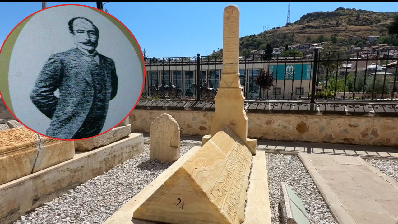 Osmanlı valisi ölen eşine yazmıştı: Tokat Müzesi'ndeki şiir Tac Mahal'i hatırlatıyor Osmanlı valisi ölen eşine yazmıştı! Şaheser şiirin sandukası Tokat Müzesi'nde! - 1. Resim